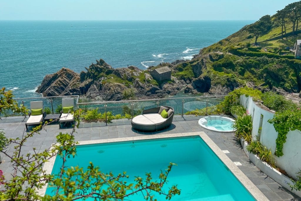 sea view cottage with private pool in Cornwall