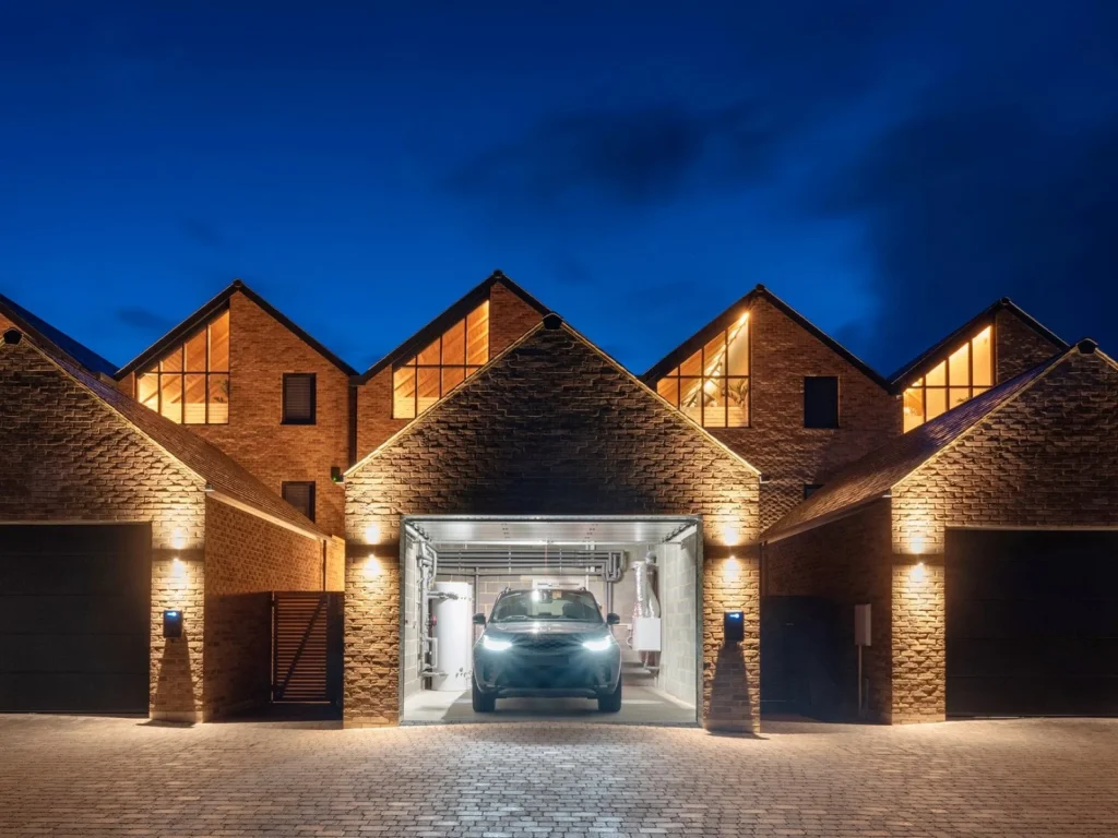 Amble holiday cottage with garage and EV charger