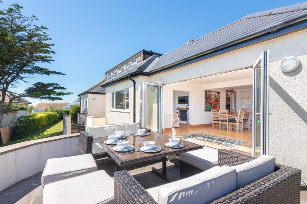 Large house in Bigbury-on-Sea in Devon with EV charger