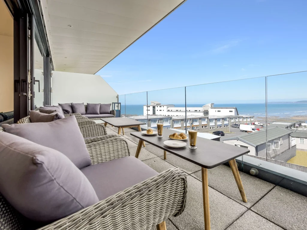 Westward Ho luxury holiday home with dedicated car charger