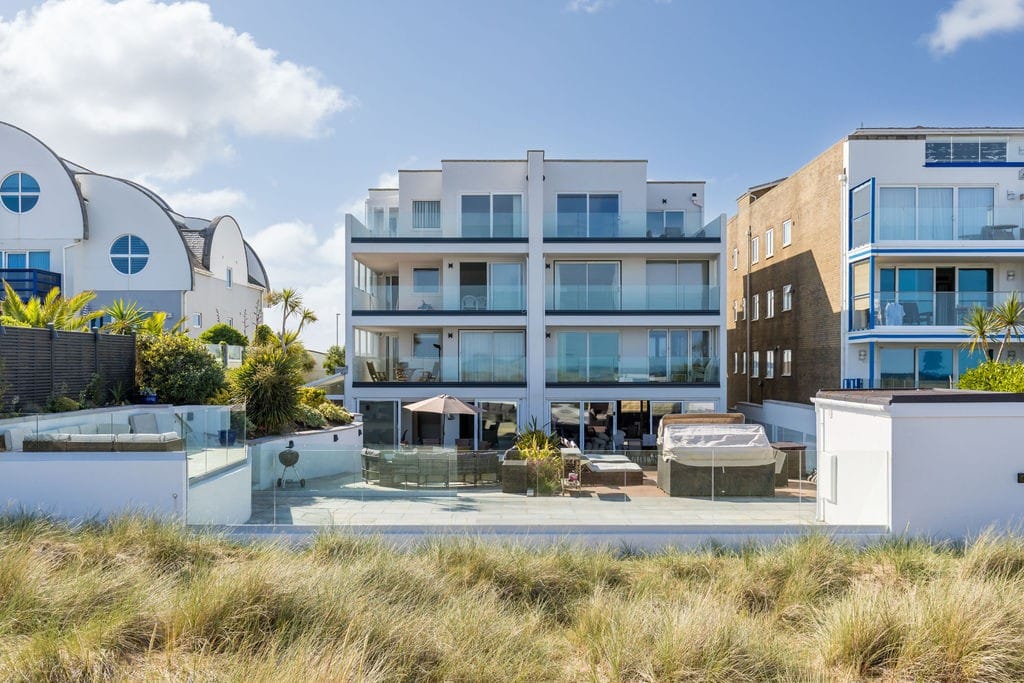Penthouse apartment on the seafront in Sandbanks, Dorset