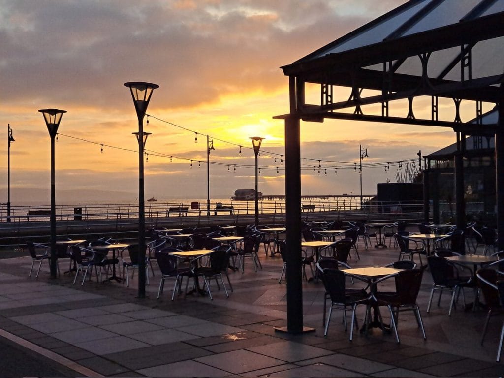 Verdi's restaurant in Mumbles at dusk