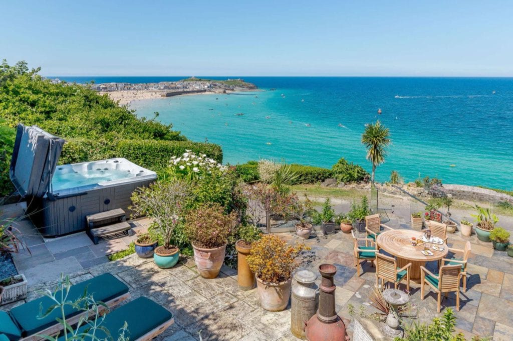 St Ives cottage boasting a hot tub with sea views