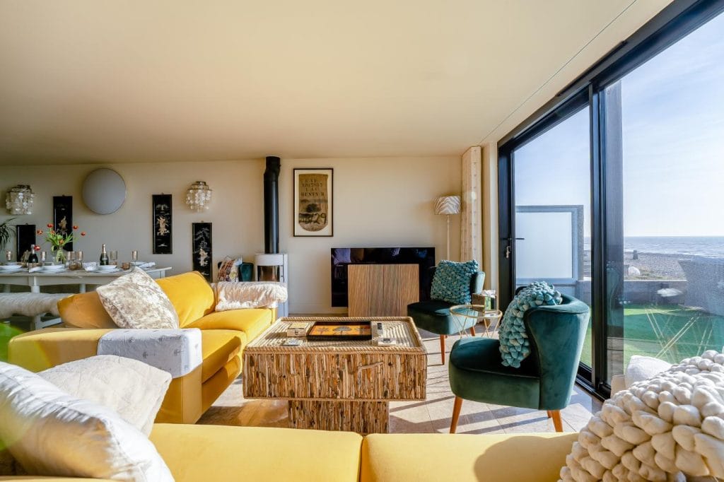 Large seaside home with log burner in Pevensey Bay