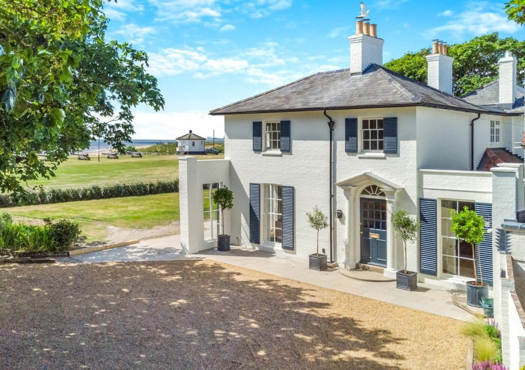 Big mansion in Suffolk that sleeps 10 with sea views