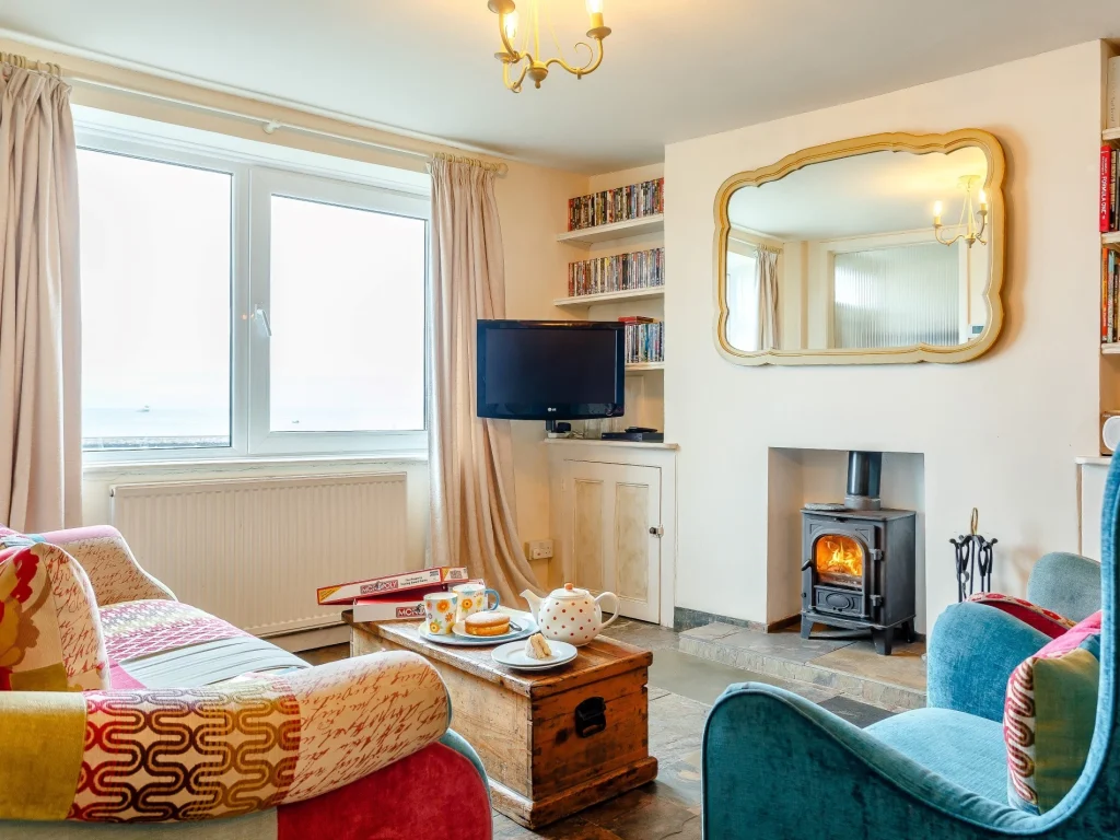 Brixham cottage with log-burner and sea views