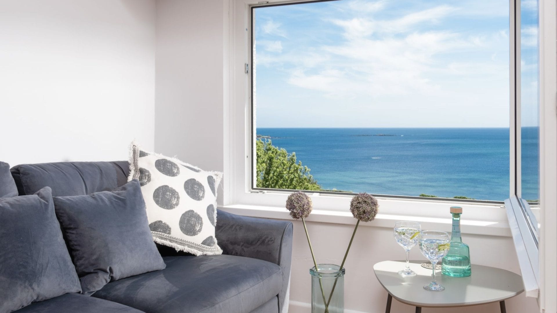 Couples romantic cottage with sea views