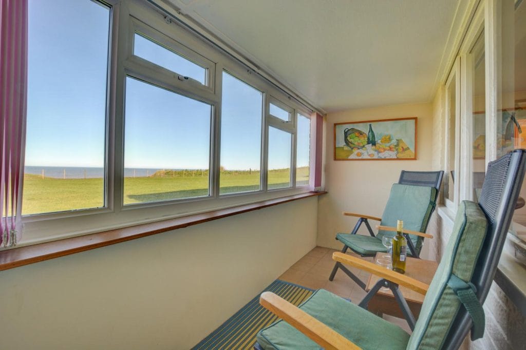 Mundesley seafront cottage for two in Norfolk with sea views