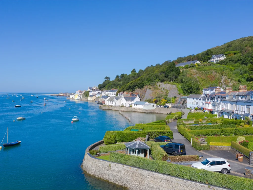 Cottages on the seafront in Aberdovey