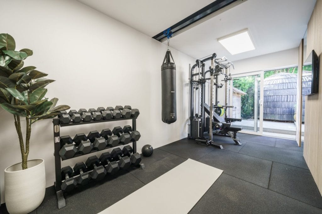 Private gym in Sandbanks cottage near the beachfront