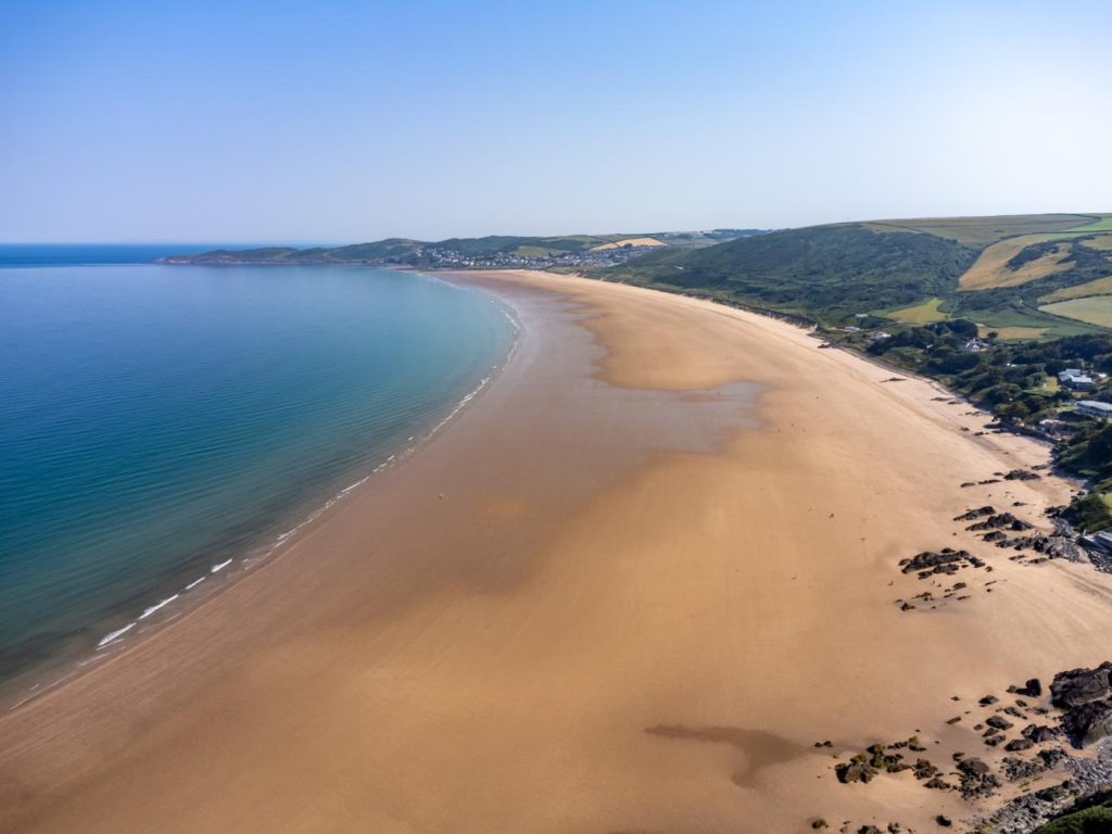 The long and wide Saunton Sands beach