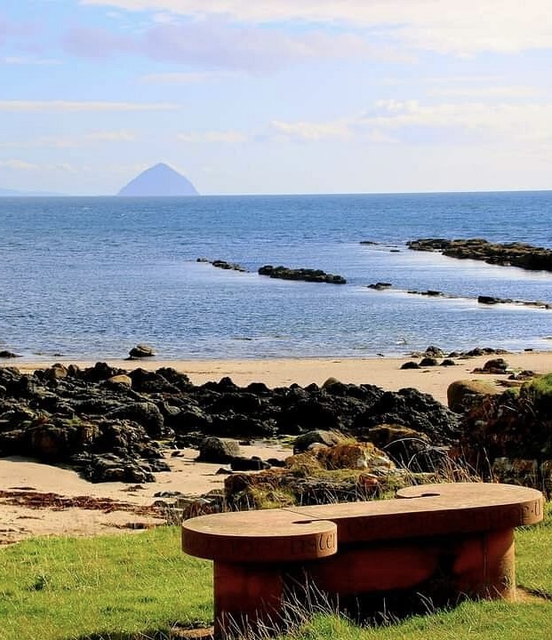Seat overlooking Kildonan Beach on the Isle of Arran.